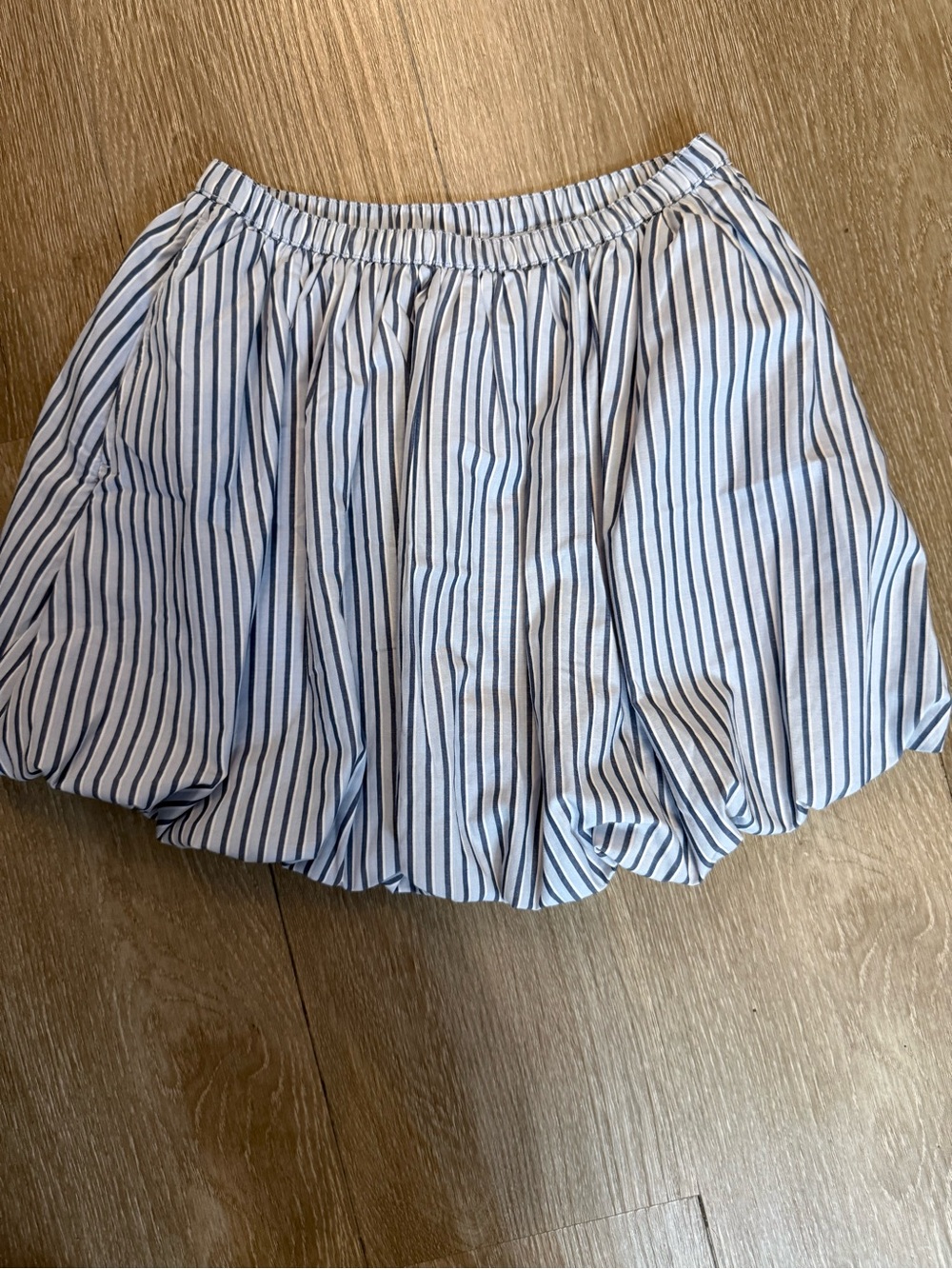 Abercrombie Kids blue striped balloon skirt.